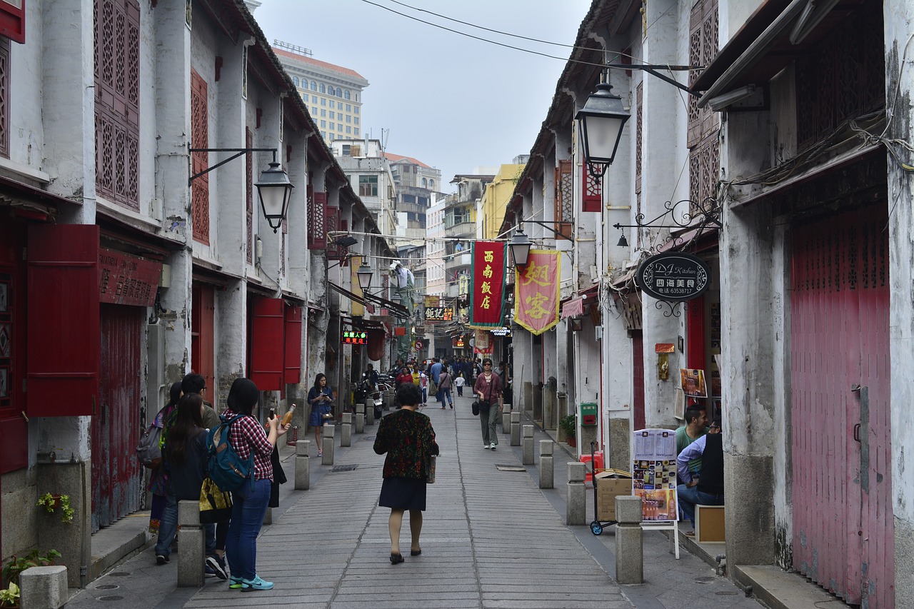 澳门大三巴牌坊简介，澳门大三巴牌坊，历史悠久的标志性建筑概览