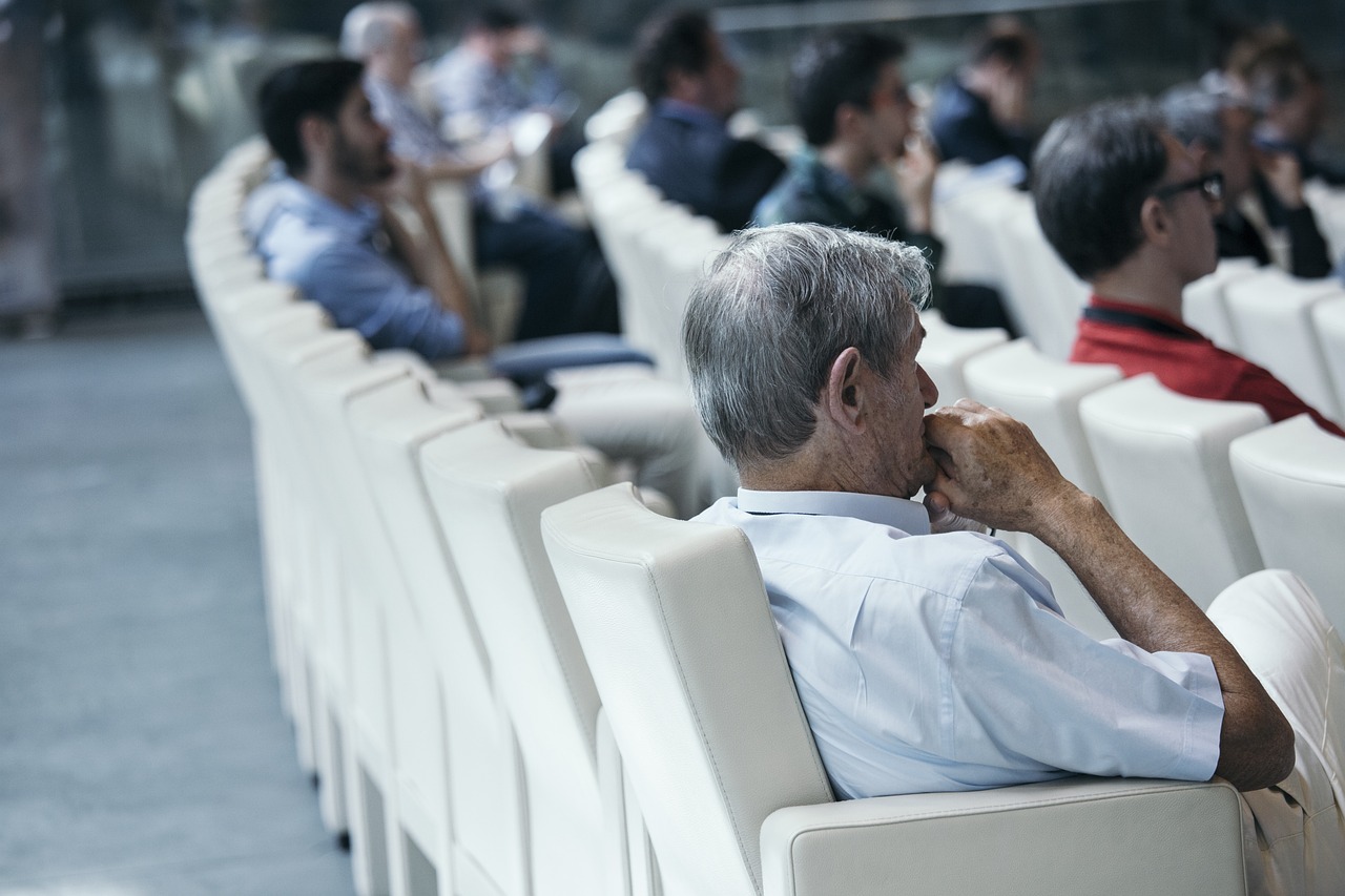 伊犁师范学院最新招聘，伊犁师范学院招聘最新动态及应聘指南