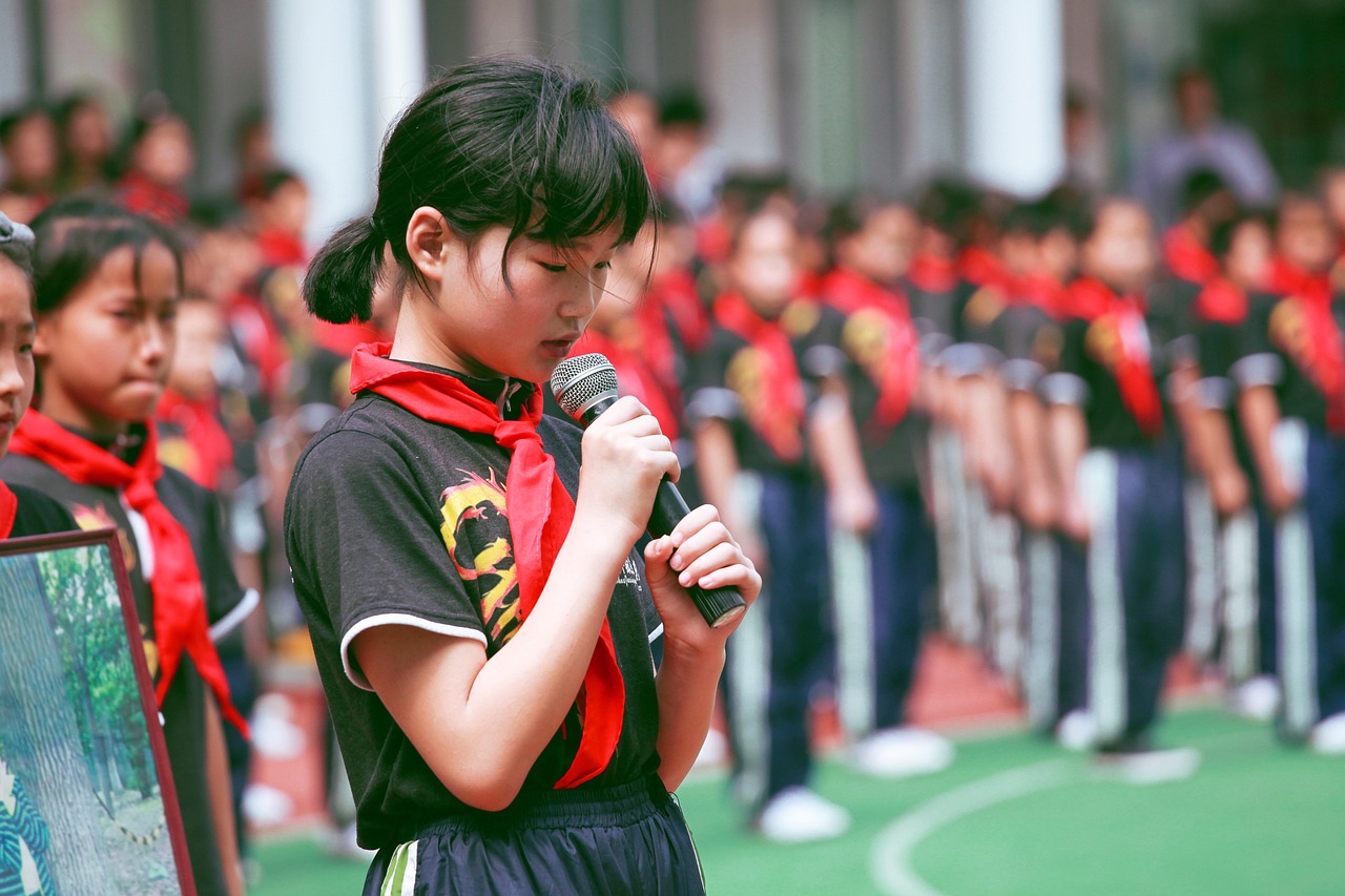 平昌六小学校服最新款，平昌六小学校服最新款式亮相